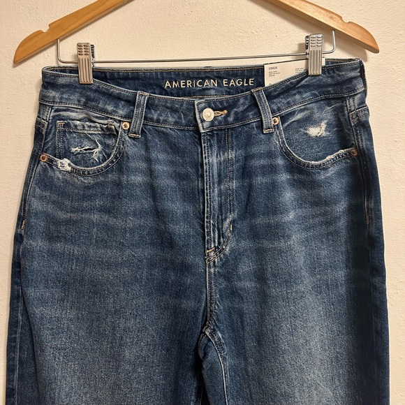 NEW American Eagle Strigid Mom Jean Distressed Stretch Dark Wash Size 8L - Picture 6 of 11